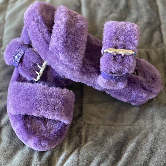 UGG FUZZ YEAH sandals - Picture 1 of 4